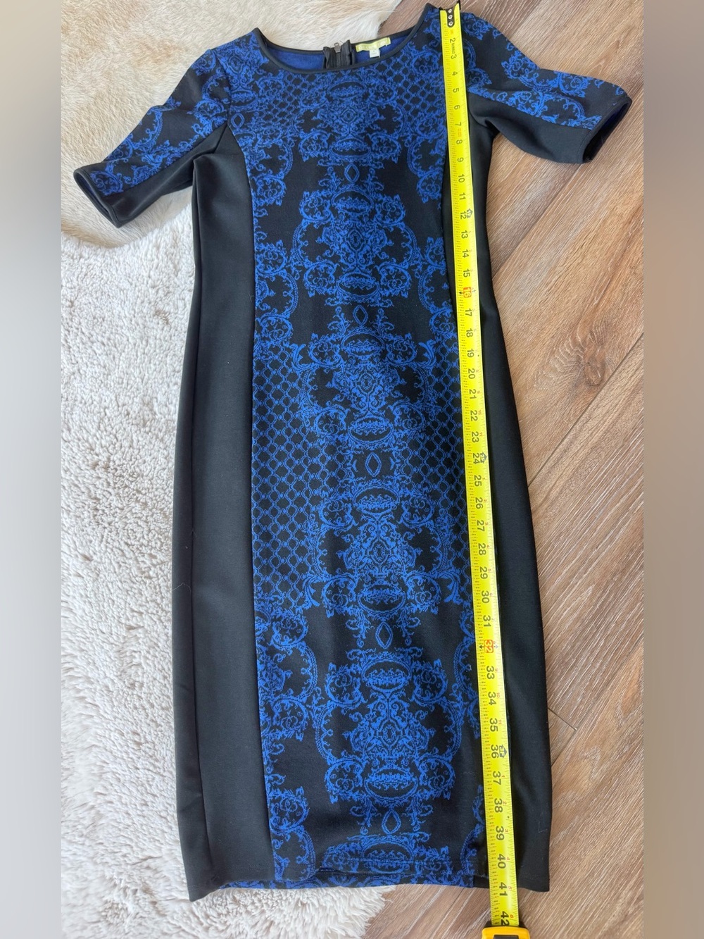Gianni Bini BodyCon MiBlack & Blue Sheath Dress with Blue Damask Panel Back Zip